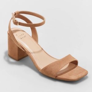 A New Day Nude Suede Low Block Heels (6.5)